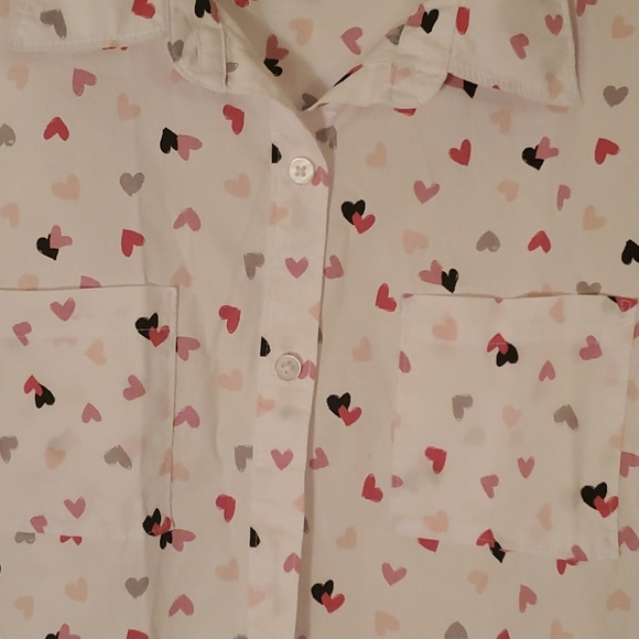 Loving 💕hearts button down shirt - Picture 3 of 6